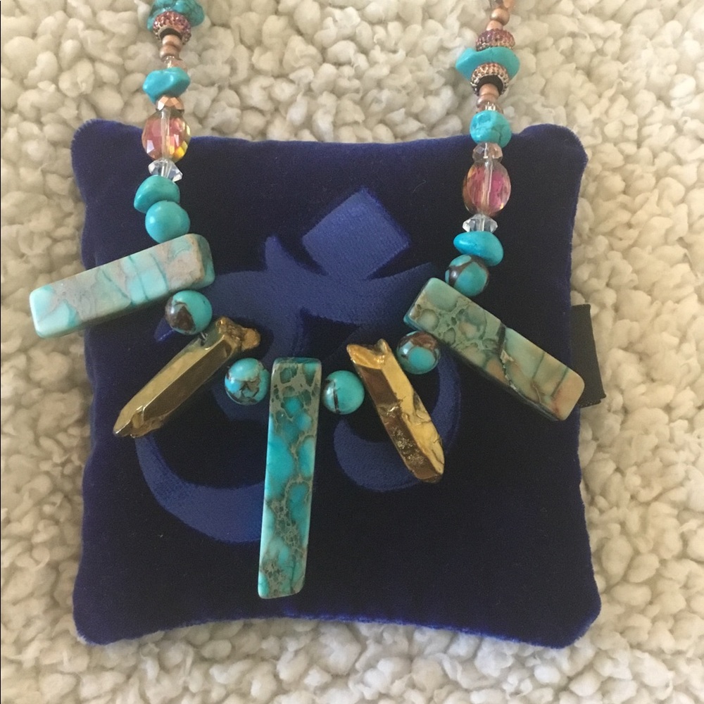 Turquoise beaded necklace